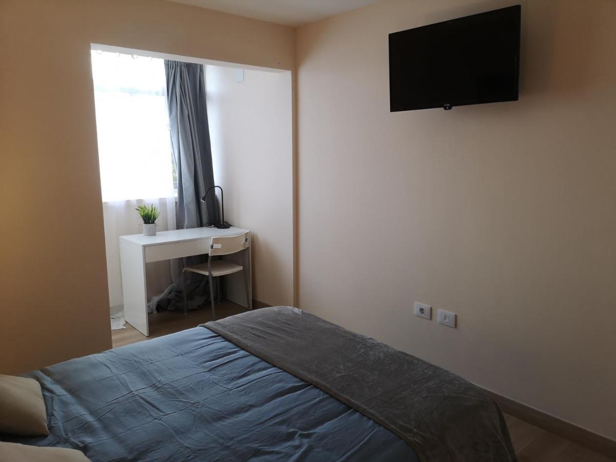 Hostal Mari En La Laguna, Alquiler Habitacion Privada En Hostal, 6 Habitaciones Cerca De La Universidad Y Aeropuerto Norte, 3 Banos Compartidos La Laguna  Ngoại thất bức ảnh