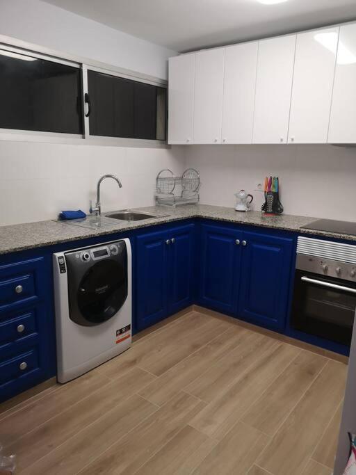 Hostal Mari En La Laguna, Alquiler Habitacion Privada En Hostal, 6 Habitaciones Cerca De La Universidad Y Aeropuerto Norte, 3 Banos Compartidos La Laguna  Ngoại thất bức ảnh