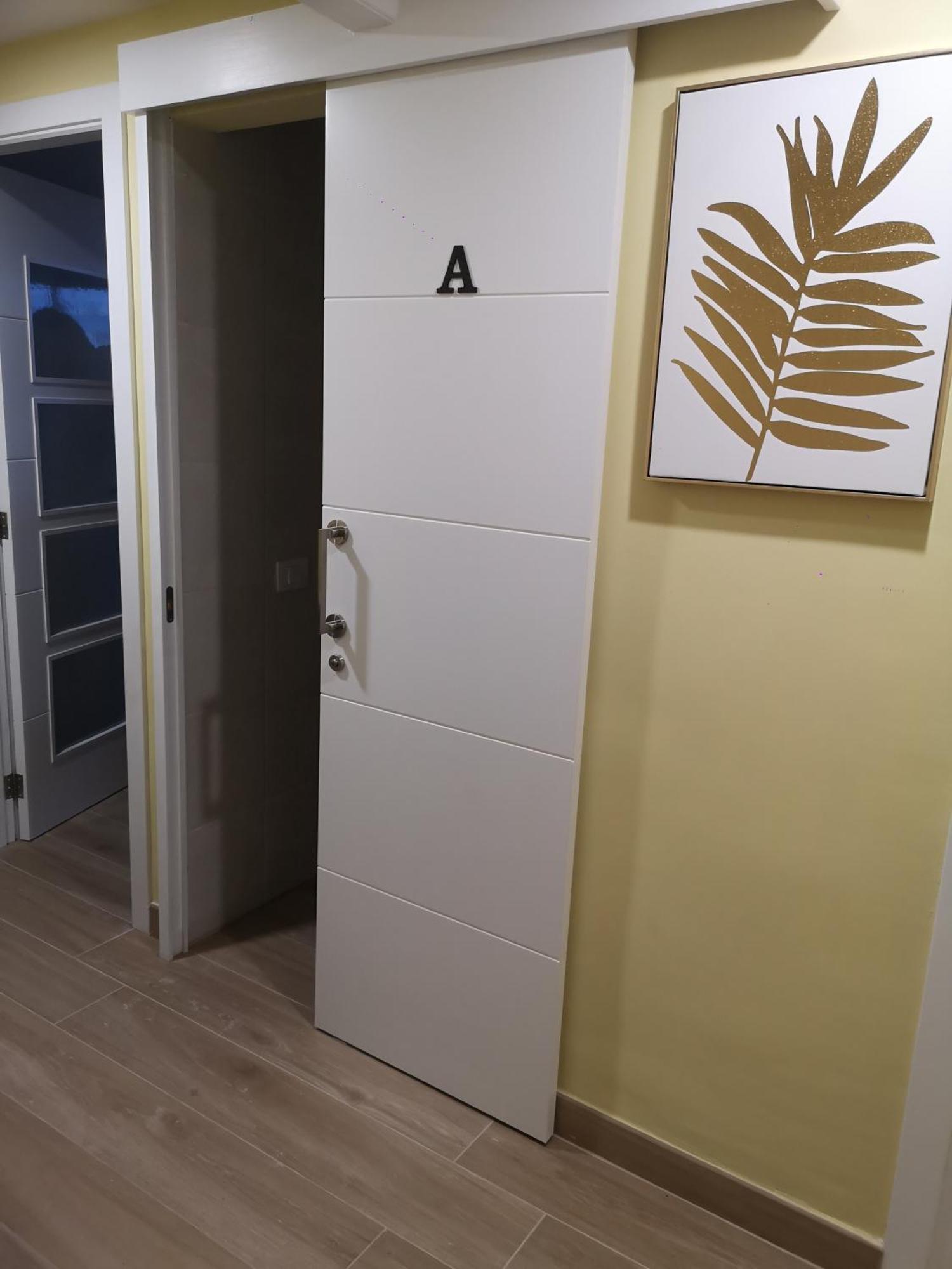 Hostal Mari En La Laguna, Alquiler Habitacion Privada En Hostal, 6 Habitaciones Cerca De La Universidad Y Aeropuerto Norte, 3 Banos Compartidos La Laguna  Ngoại thất bức ảnh