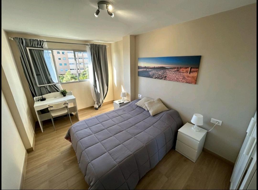 Hostal Mari En La Laguna, Alquiler Habitacion Privada En Hostal, 6 Habitaciones Cerca De La Universidad Y Aeropuerto Norte, 3 Banos Compartidos La Laguna  Ngoại thất bức ảnh