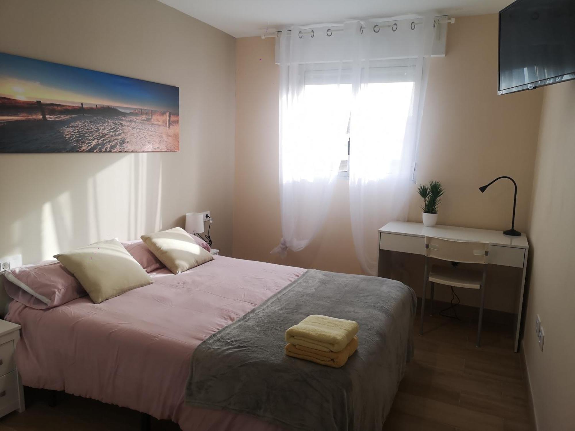 Hostal Mari En La Laguna, Alquiler Habitacion Privada En Hostal, 6 Habitaciones Cerca De La Universidad Y Aeropuerto Norte, 3 Banos Compartidos La Laguna  Ngoại thất bức ảnh